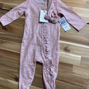 Footie pajamas / jumper w matching headband NWT, by Jessica Simpson, 6/9 months.